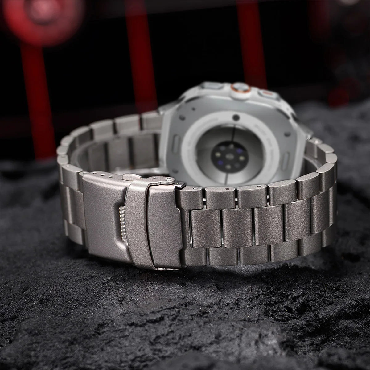 Rugged-style Titanium Band