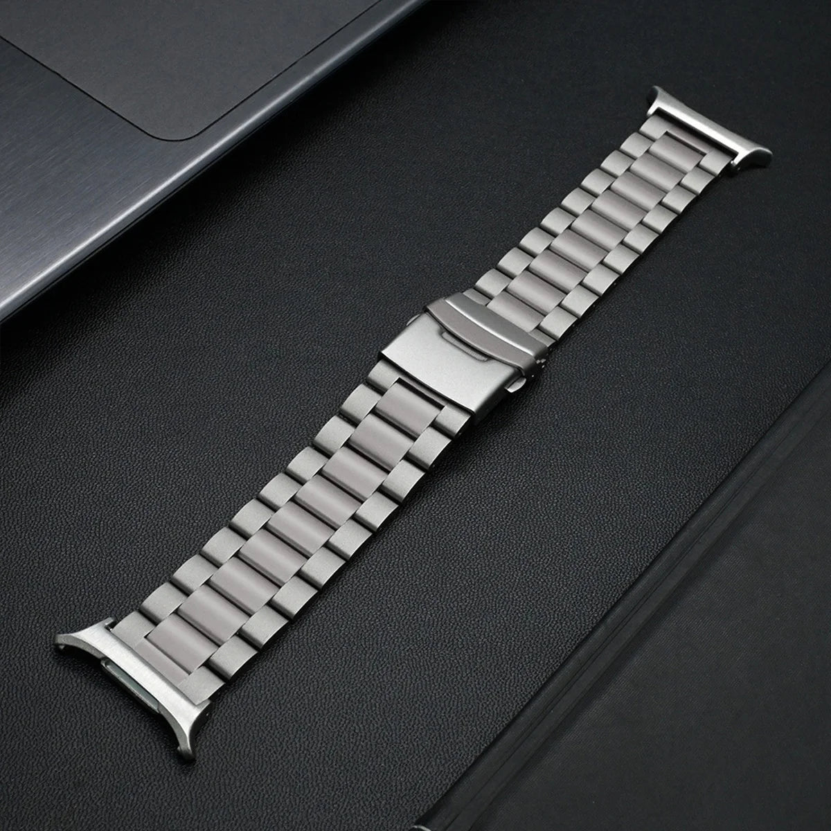 Rugged-style Titanium Band
