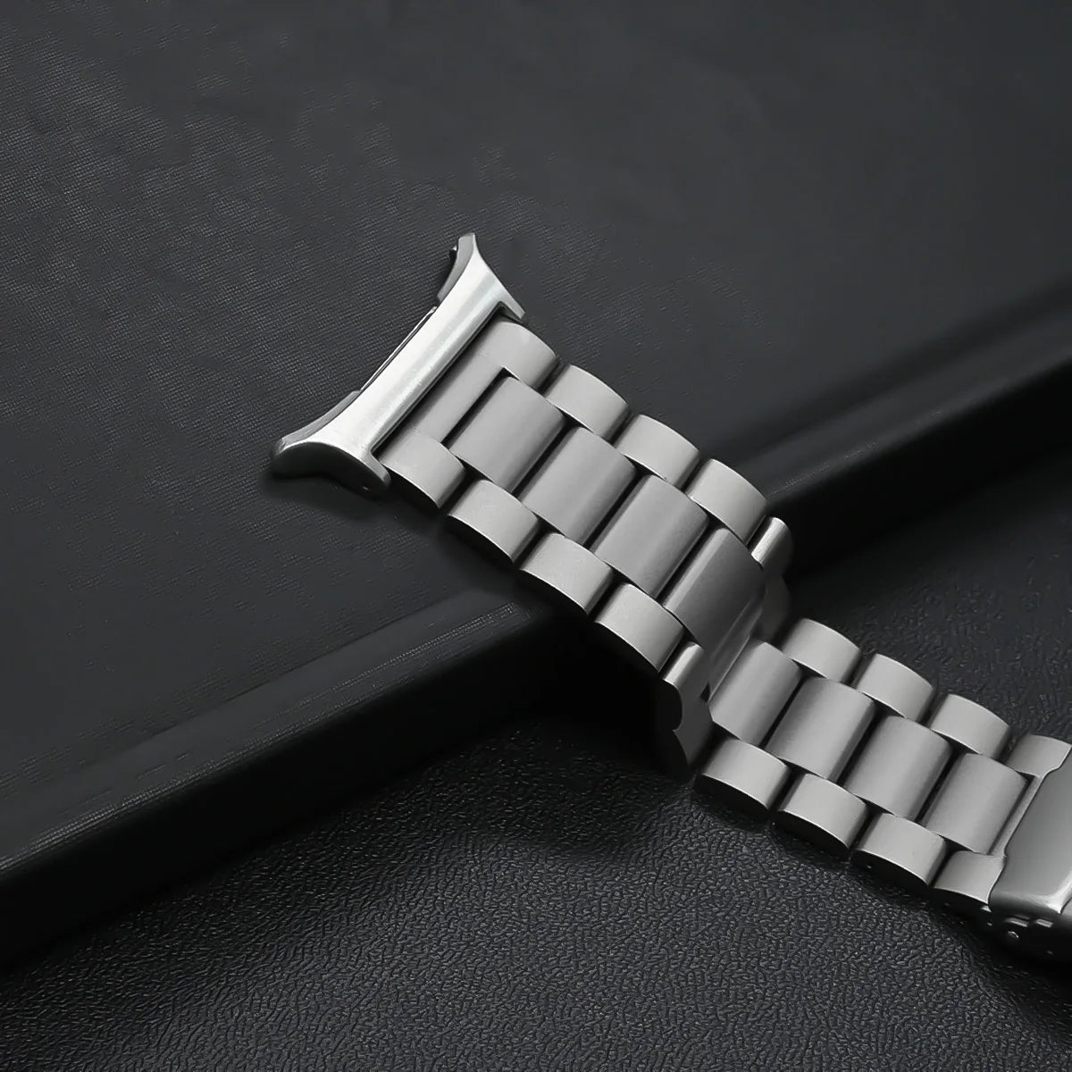 Rugged-style Titanium Band