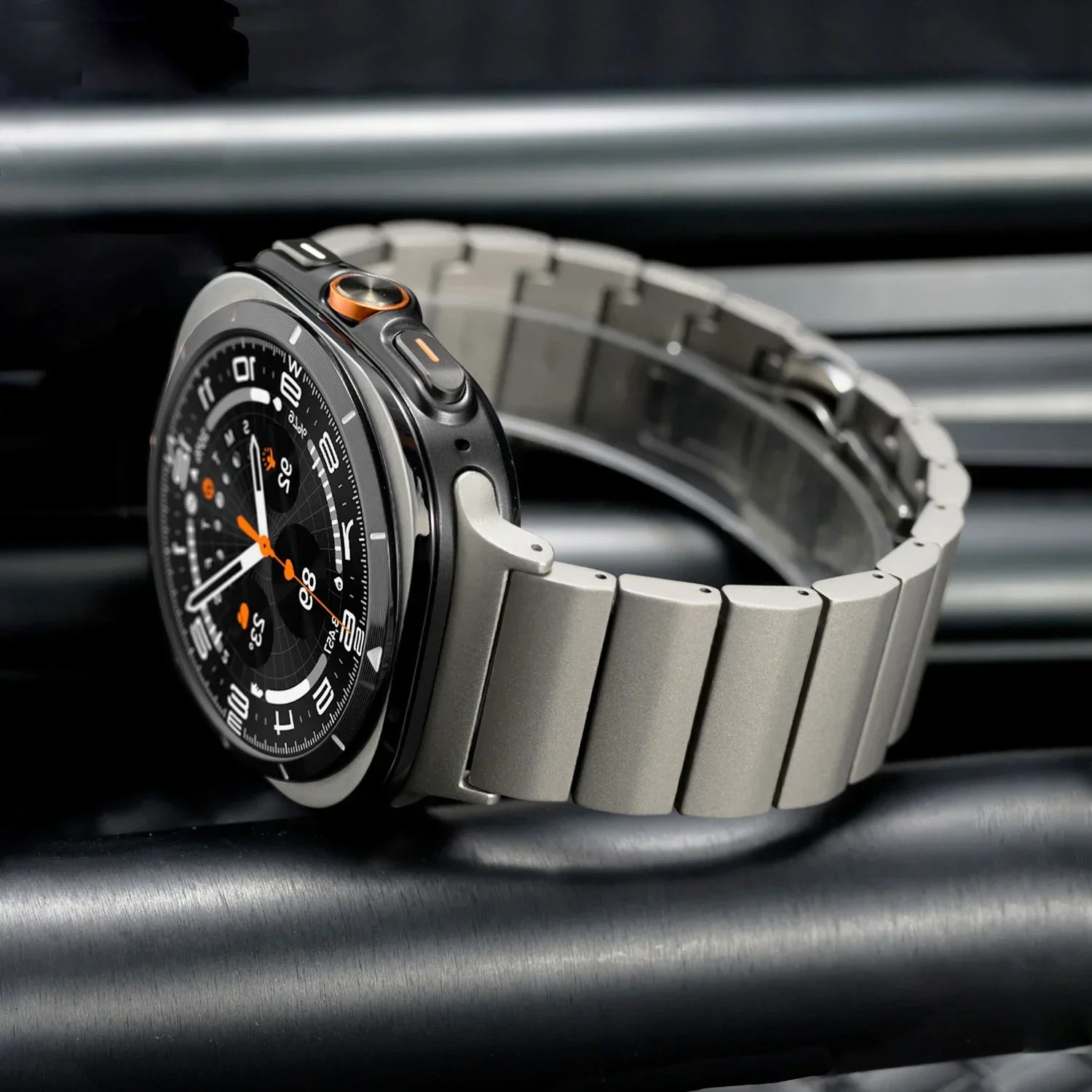 High-grade Titanium Band